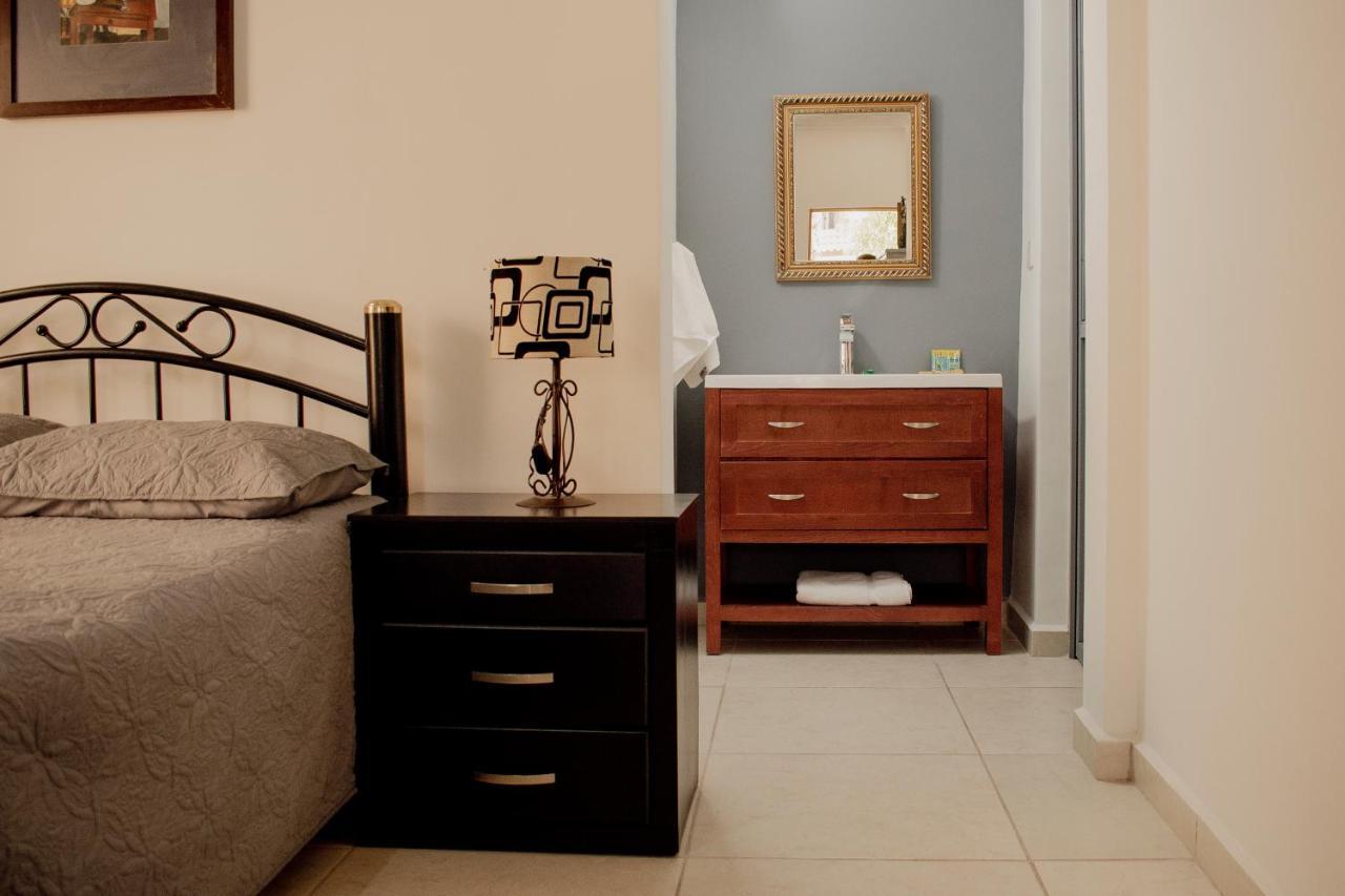 Suites Cervantes Чиуауа Екстериор снимка
