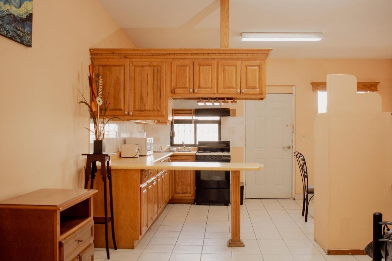 Suites Cervantes Чиуауа Екстериор снимка