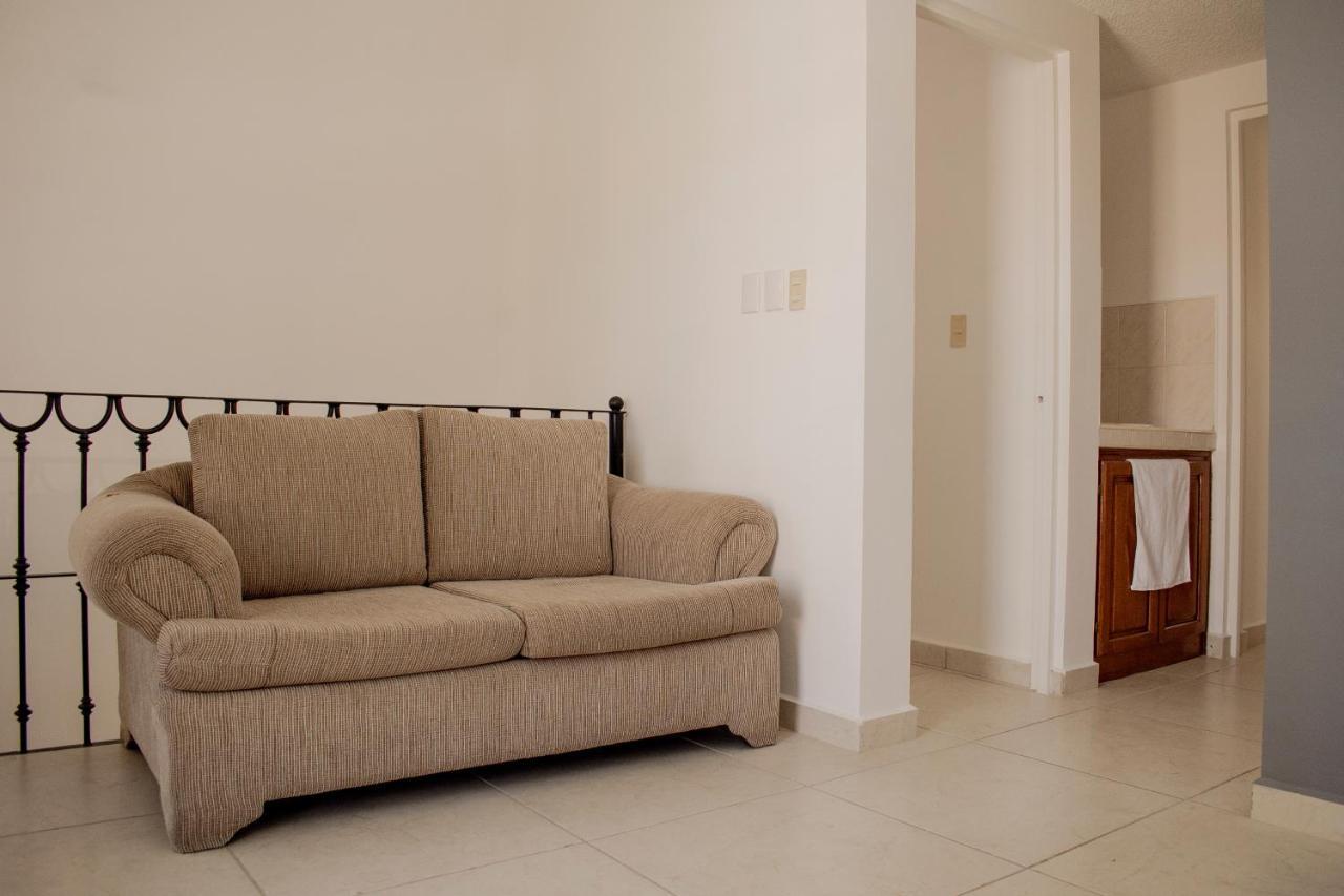 Suites Cervantes Чиуауа Екстериор снимка