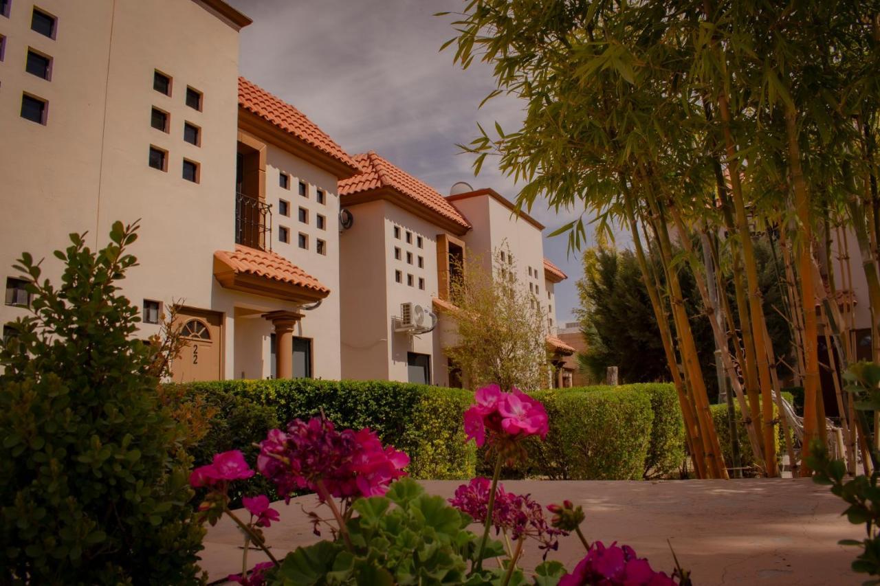 Suites Cervantes Чиуауа Екстериор снимка