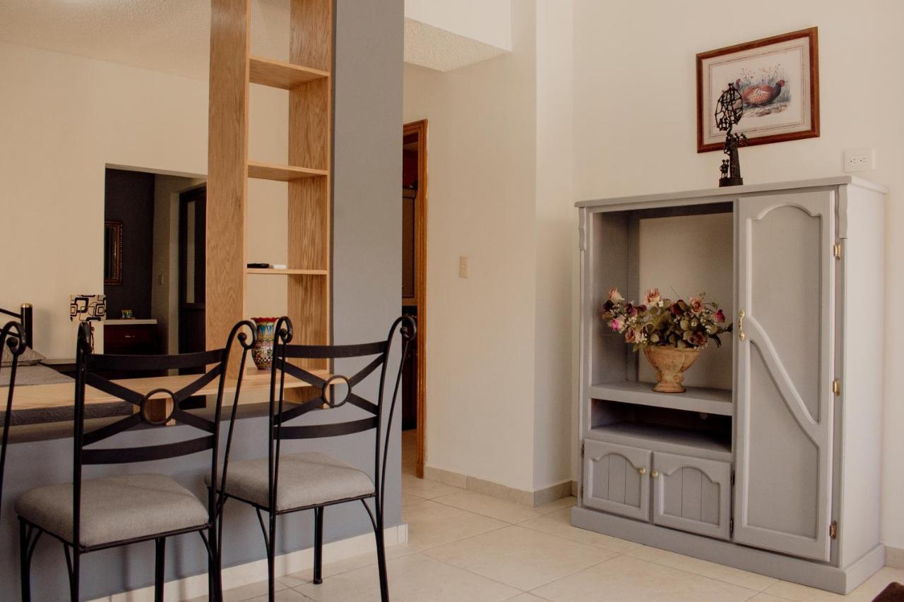 Suites Cervantes Чиуауа Екстериор снимка