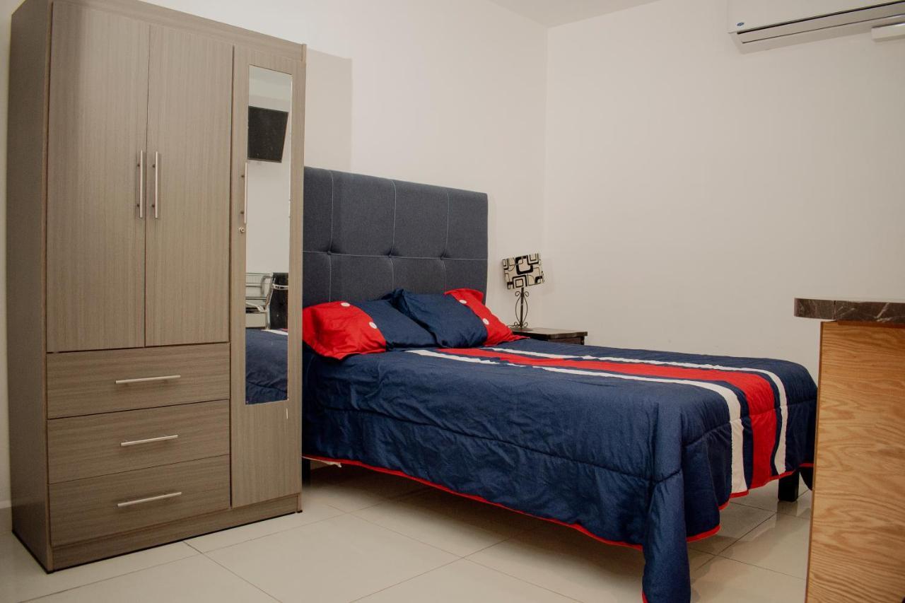 Suites Cervantes Чиуауа Екстериор снимка